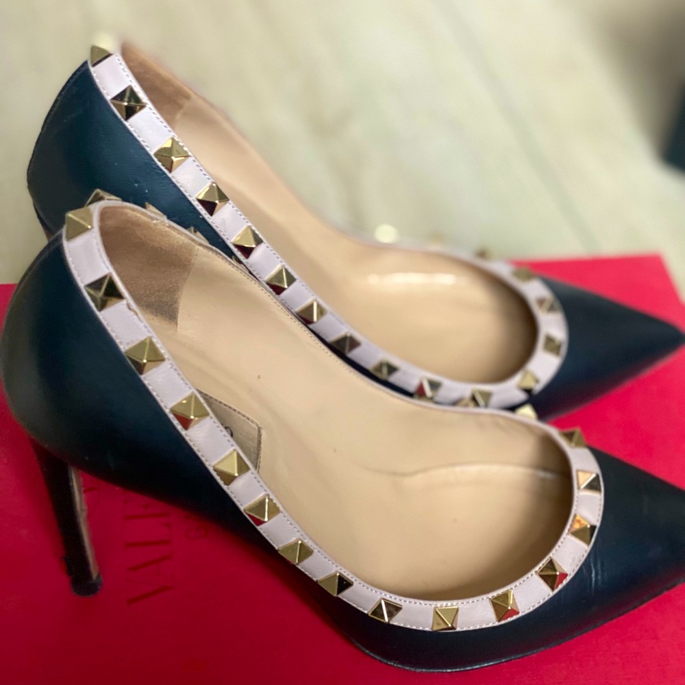 Authentic Valentino Pumps